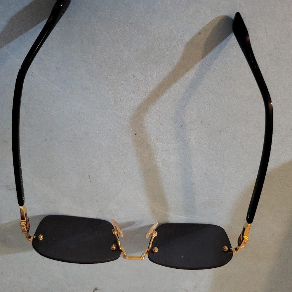 Unisex Gucci Gold and Black Rimless Sunglasses with Case#1007-15300 - Picture 4 of 8